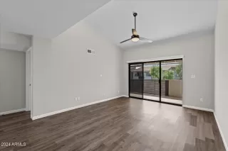 Photo #5: 6744604 Listing