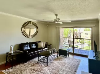 Photo #2: 6744686 Listing 