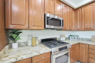 Photo #6: 6744706 Listing