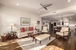 Photo #6: 6744709 Listing 