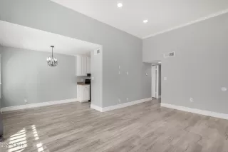 Photo #6: 6744842 Listing 