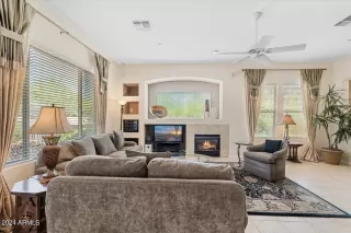 Photo #6: 6744886 Listing 