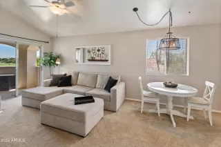 Photo #6: 6745055 Listing