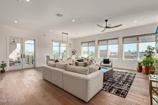 Photo #2: 6745430 Listing 