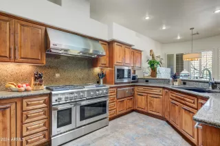 Photo #4: 6745521 Listing