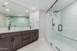 Photo #4: 6745575 Listing