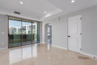 Photo #6: 6745575 Listing