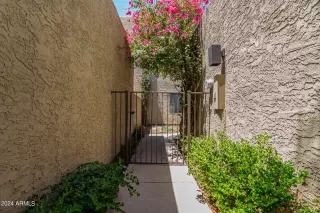 Photo #2: 6745593 Listing
