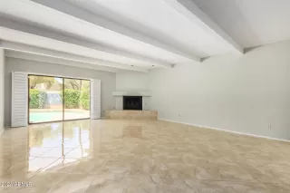 Photo #4: 6745593 Listing