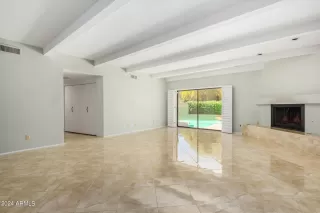 Photo #5: 6745593 Listing