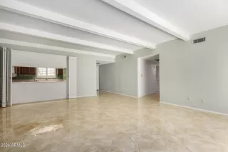 Photo #6: 6745593 Listing
