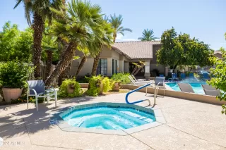 Photo #5: 6745896 Listing