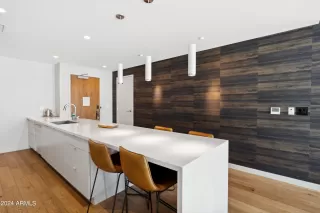 Photo #5: 6746030 Listing 