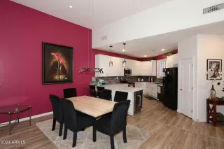 Photo #5: 6746483 Listing