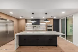 Photo #2: 6746737 Listing