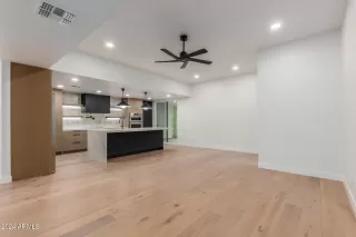 Photo #4: 6746737 Listing