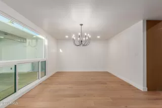 Photo #6: 6746737 Listing