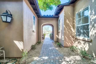 Photo #4: 6746787 Listing