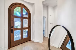 Photo #5: 6746787 Listing