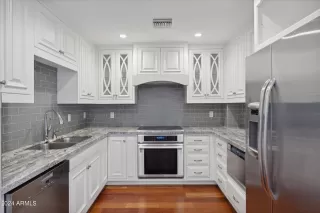 Photo #3: 6746788 Listing 