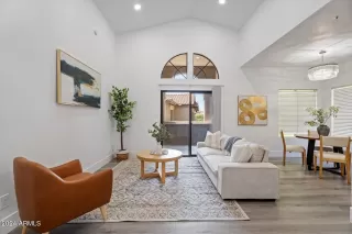 Photo #1: 6746802 Listing