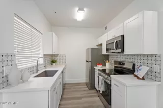 Photo #6: 6746802 Listing