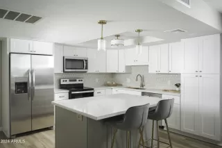 Photo #2: 6746809 Listing 