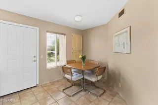 Photo #6: 6746998 Listing 