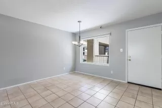 Photo #4: 6747019 Listing