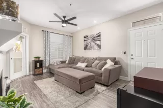 Photo #2: 6747049 Listing