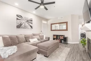 Photo #4: 6747049 Listing