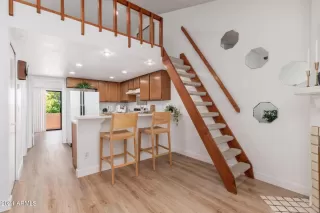 Photo #2: 6747075 Listing