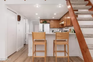 Photo #4: 6747075 Listing