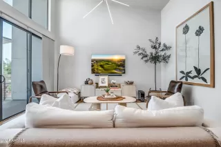 Photo #1: 6747088 Listing 