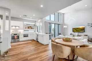 Photo #2: 6747088 Listing 