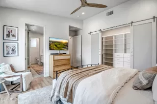 Photo #5: 6747088 Listing 