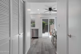 Photo #5: 6747268 Listing