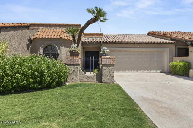 MLS: 6747546 Condo For Sale