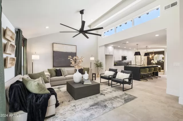 MLS: 6747929 Condo For Sale