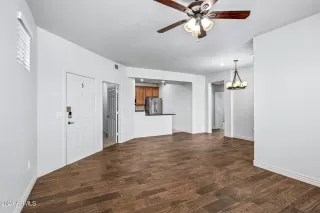 Photo #6: 6748160 Listing