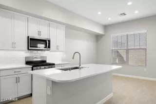 Photo #3: 6748471 Listing 