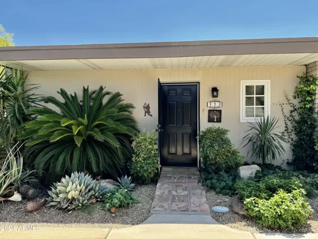 MLS: 6748502 Condo For Sale