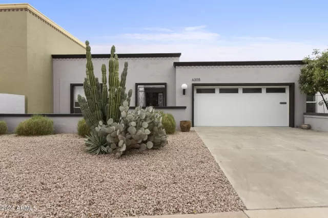 MLS: 6748691 Condo For Sale
