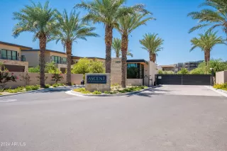 Photo #1: 6748751 Listing 