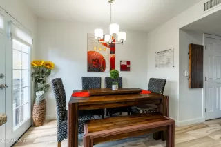 Photo #5: 6748863 Listing