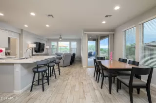 Photo #2: 6748886 Listing