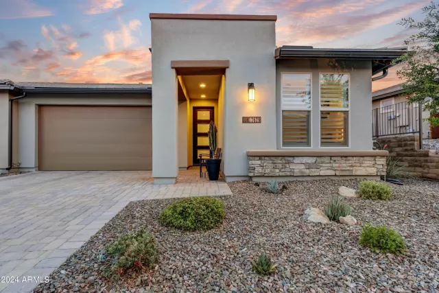 MLS: 6748939 Condo For Sale