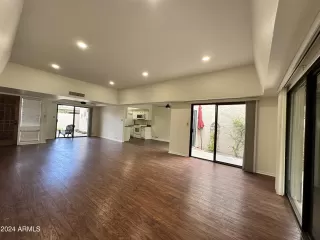 Photo #4: 6748987 Listing 