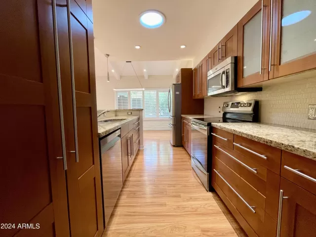 MLS: 6749184 Condo For Sale