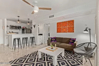 Photo #2: 6749364 Listing